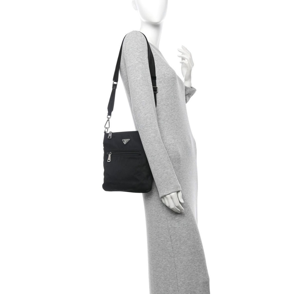 Authentic PRADA Vintage Tessuto Nylon Saffiano Flat Small Crossbody Bag Black - Picture 3 of 13